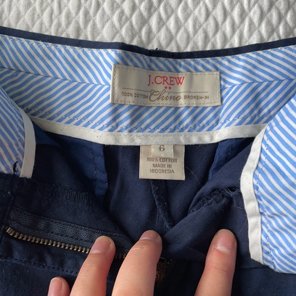 NAVY BLUE BARELY WORN J CREW SHORTS - Picture 2 of 3
